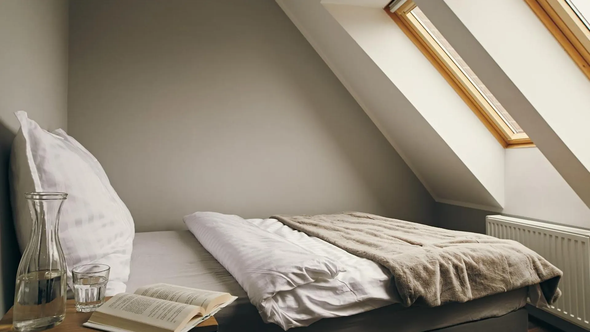 Apartament Panienska Old Town contacts